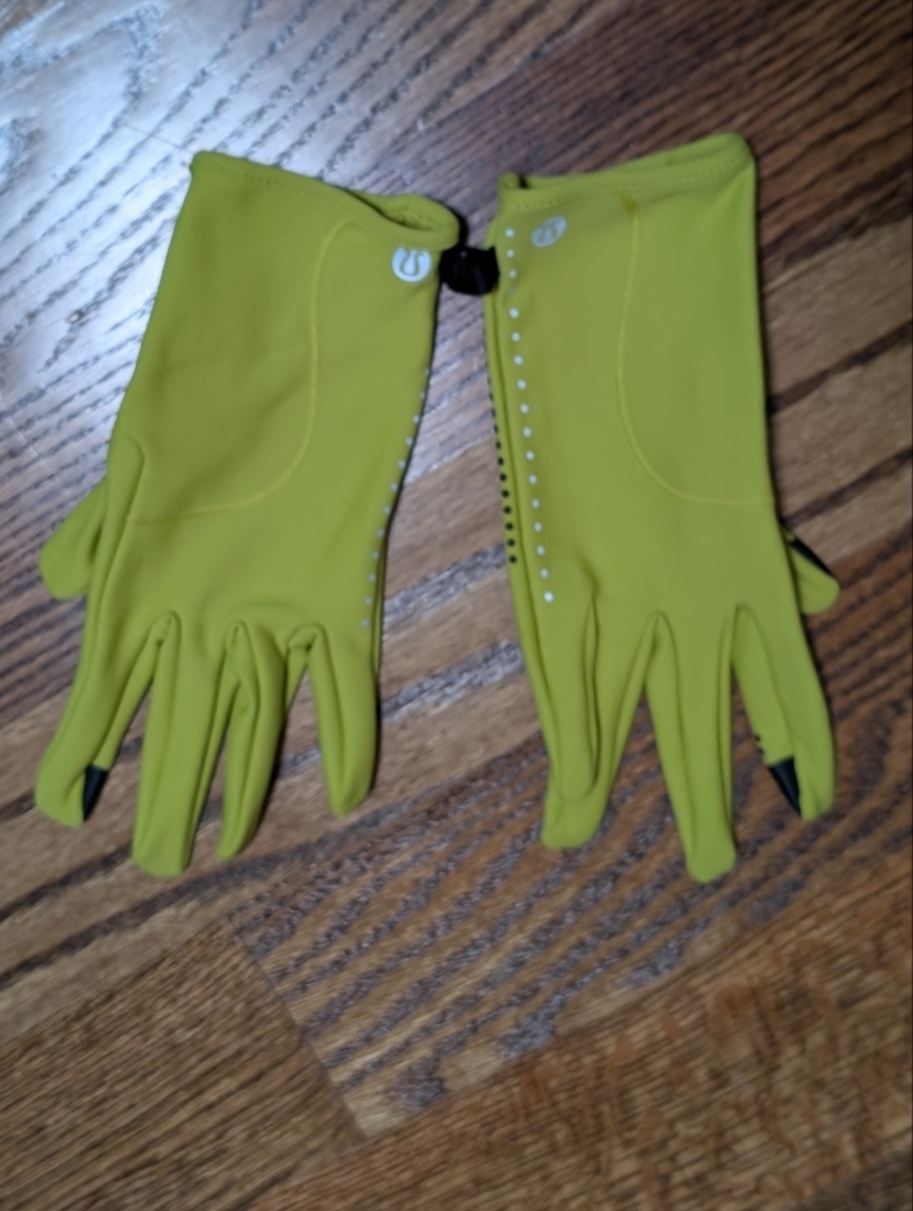 Lululemon Gloves